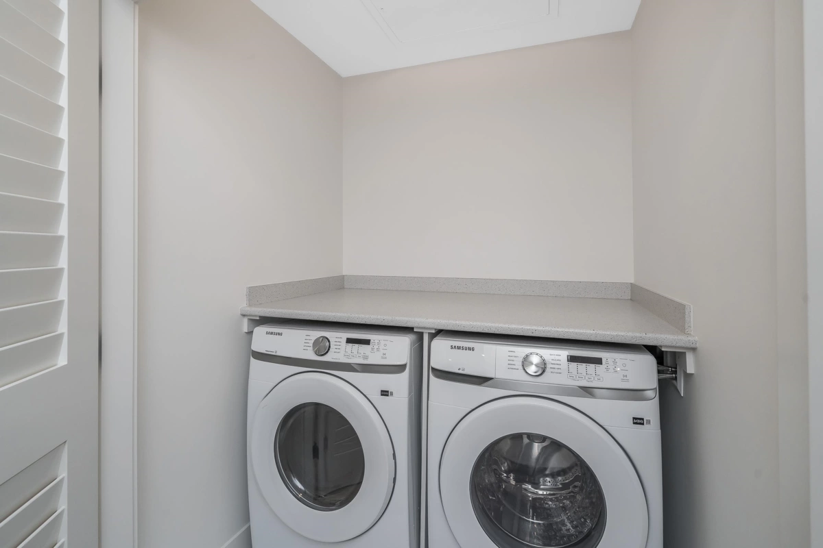 Primary Bathroom Photo of 305 19979 76 Avenue, Langley, BC