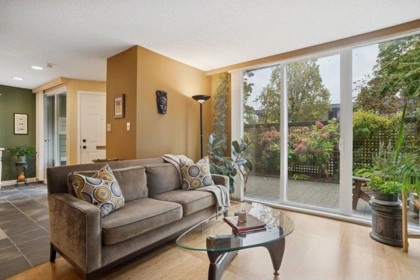 3917 Pender Street, Burnaby, BC, Burnaby — Townhouse for sale