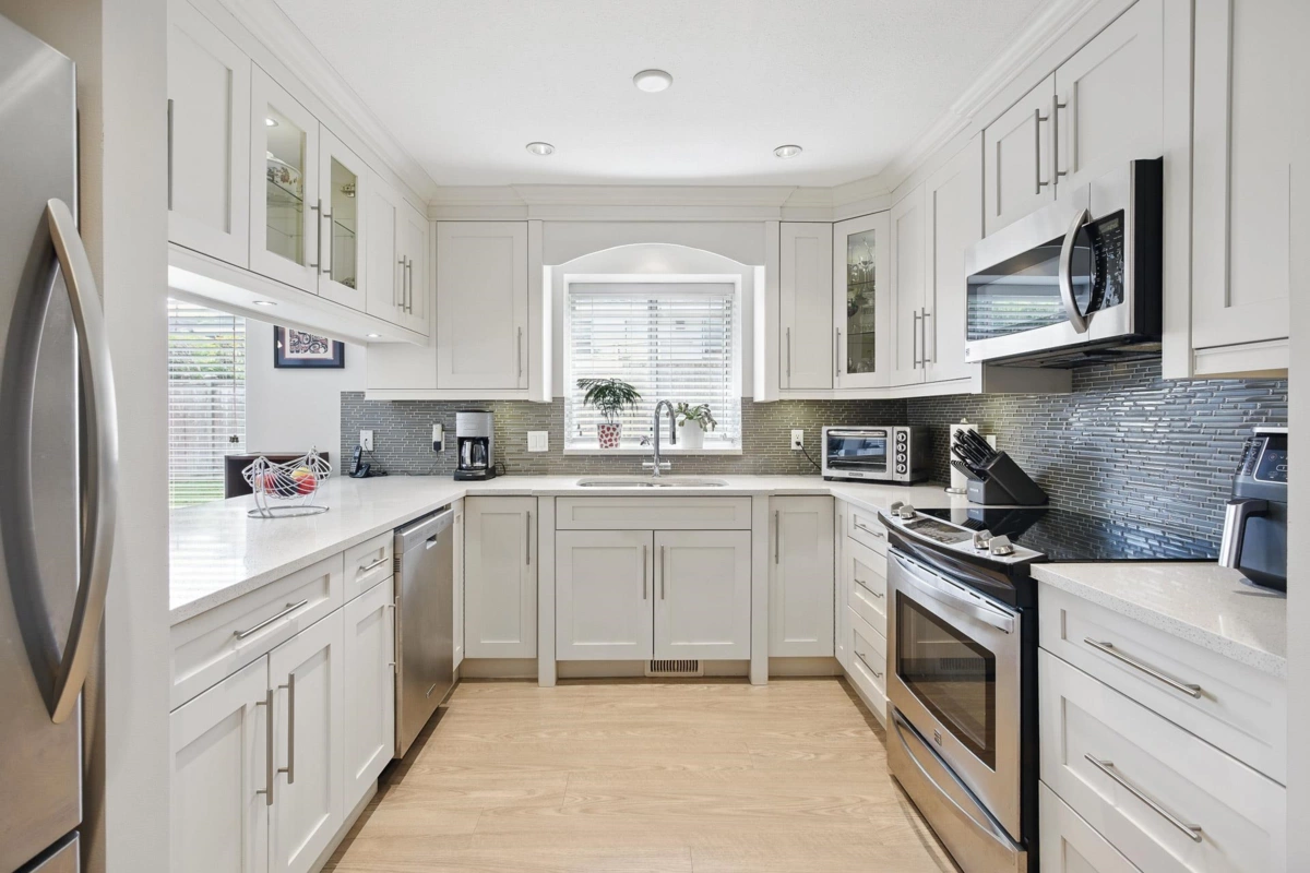 Breakfast Nook Photo of 11441 Surrey Road, Surrey, BC