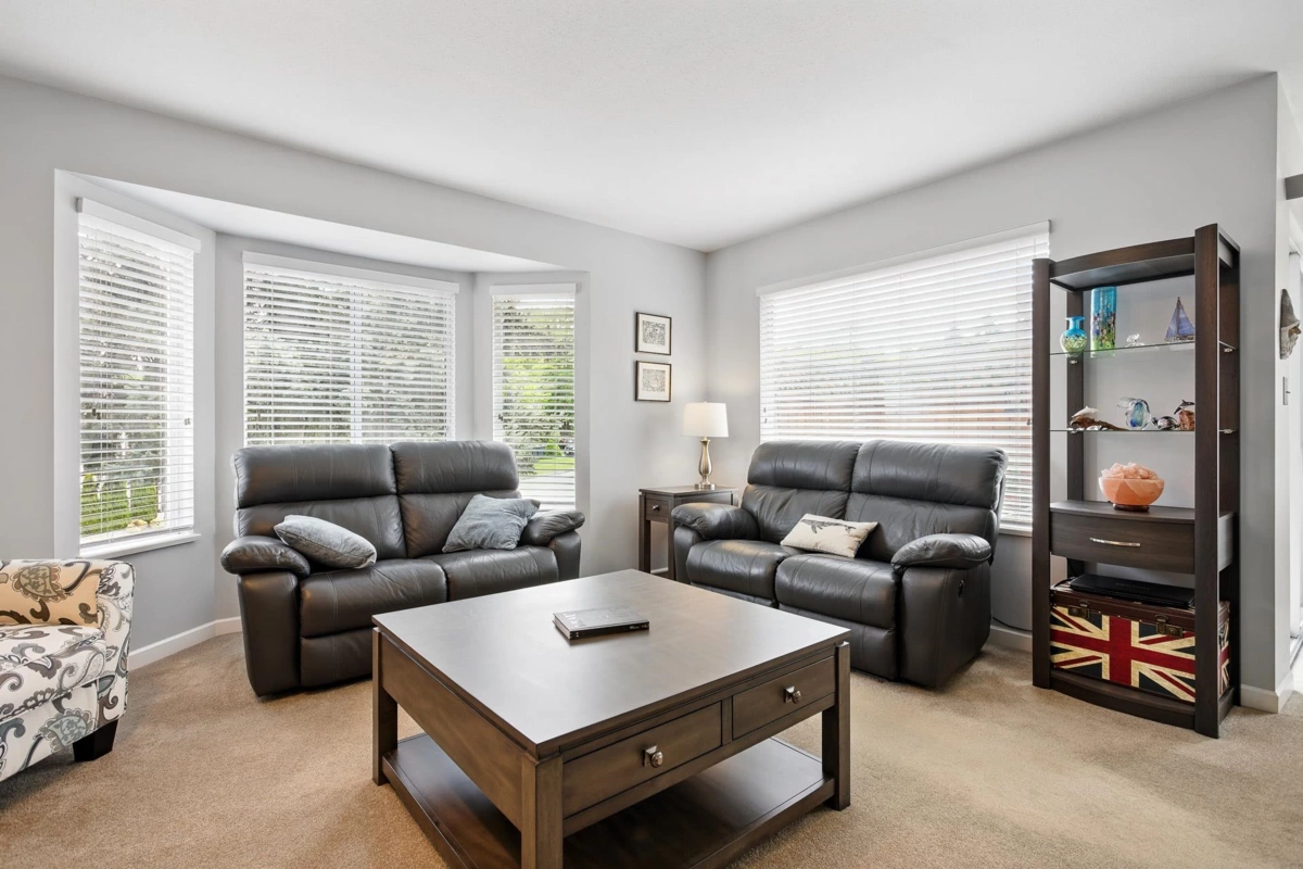 Kitchen Island Photo of 11441 Surrey Road, Surrey, BC