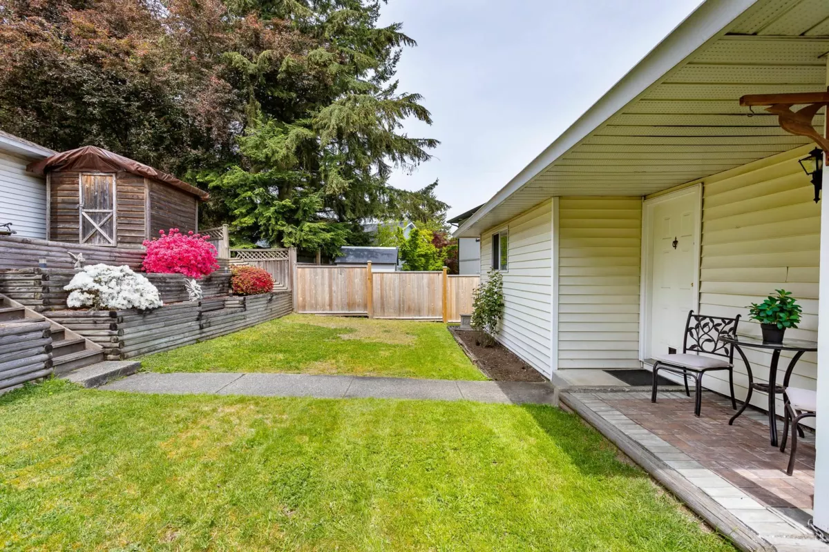 Laundry Room Photo of 11441 Surrey Road, Surrey, BC