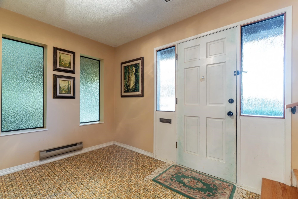 Family Room Photo of 5602 46 Avenue, Delta, BC