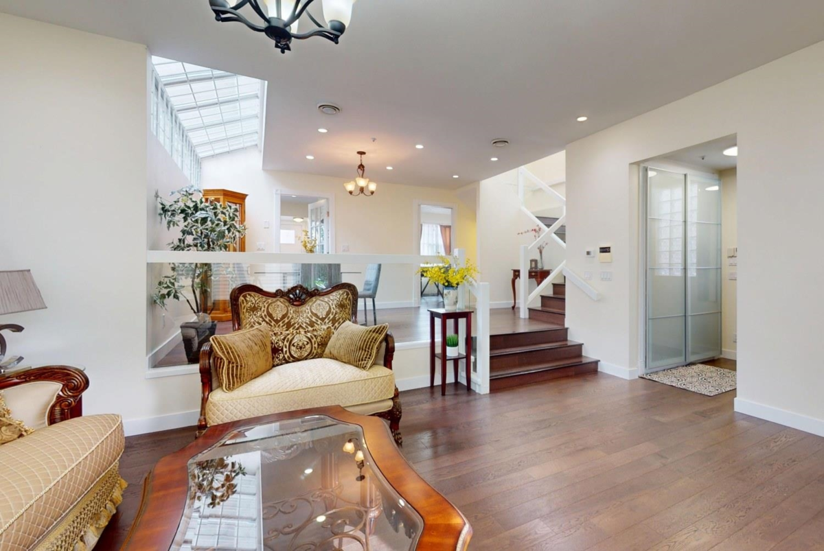 Living Room Photo of 2789 W 24th Avenue, Vancouver, BC