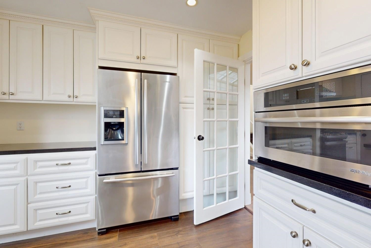 Primary Bathroom Photo of 2789 W 24th Avenue, Vancouver, BC