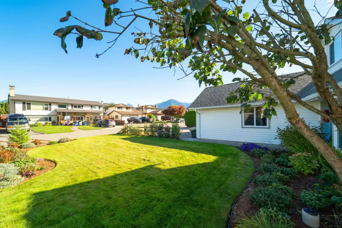 Dining Area Photo of 6527 Swanson Street, Chilliwack, BC