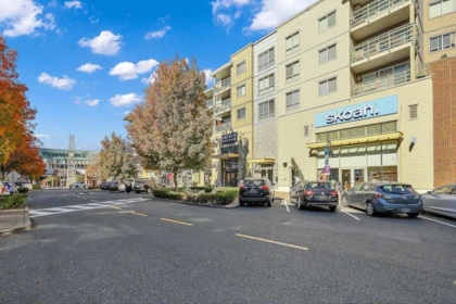 409 15745 Croydon Drive, Surrey, BC, Surrey — Apartment/Condo for sale