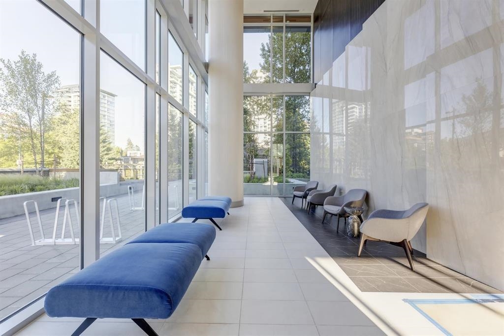 Dining Area Photo of 2207 200 Klahanie Court, West Vancouver, BC