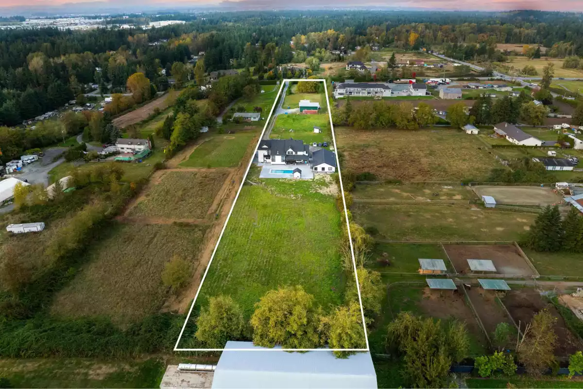 Community Amenities Photo (Clubhouse) of 19890 16 Avenue, Langley, BC