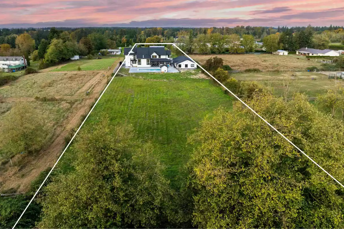 Fitness Center Photo Near 19890 16 Avenue, Langley, BC