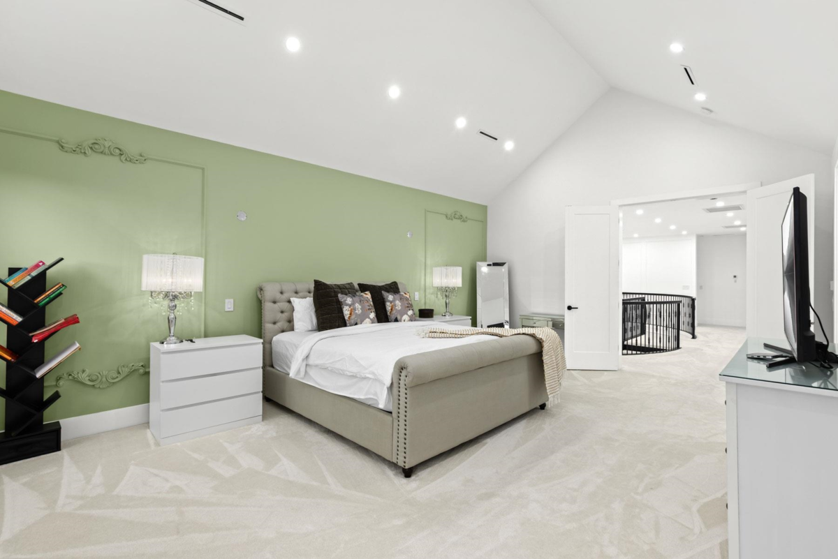 Mudroom Photo of 19890 16 Avenue, Langley, BC