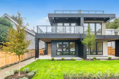 6458 Bruce Street, West Vancouver, BC, West Vancouver — 4 bed half duplex for sale