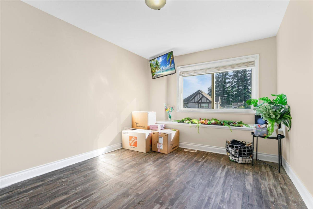 Entry Foyer Photo of 7241 197 Street, Langley, BC