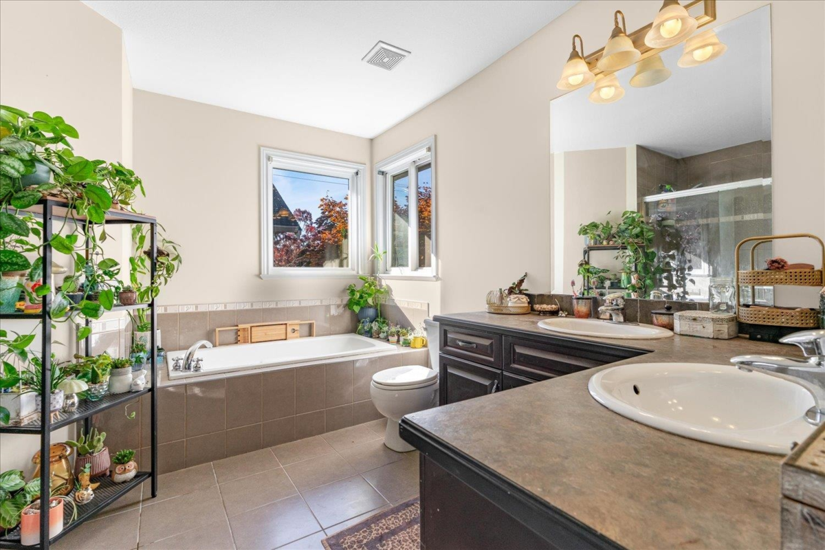 Front Yard Photo of 7241 197 Street, Langley, BC