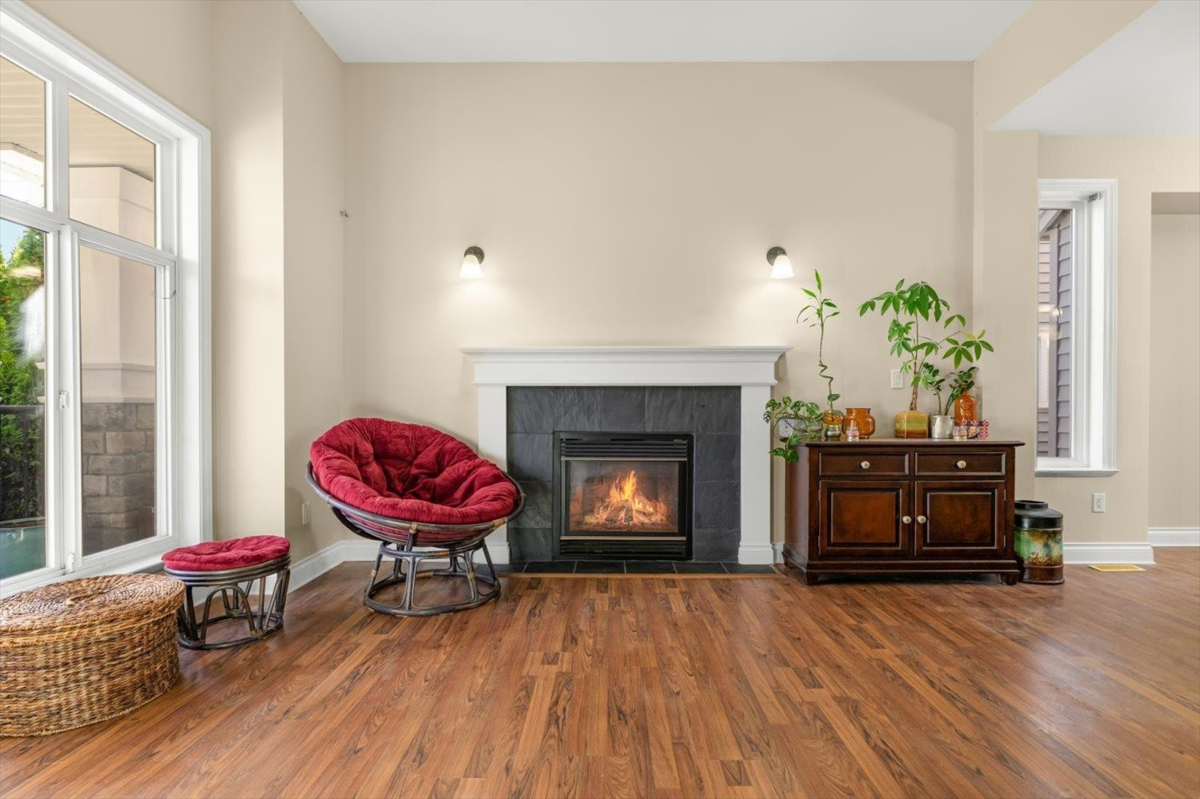 Kitchen Island Photo of 7241 197 Street, Langley, BC