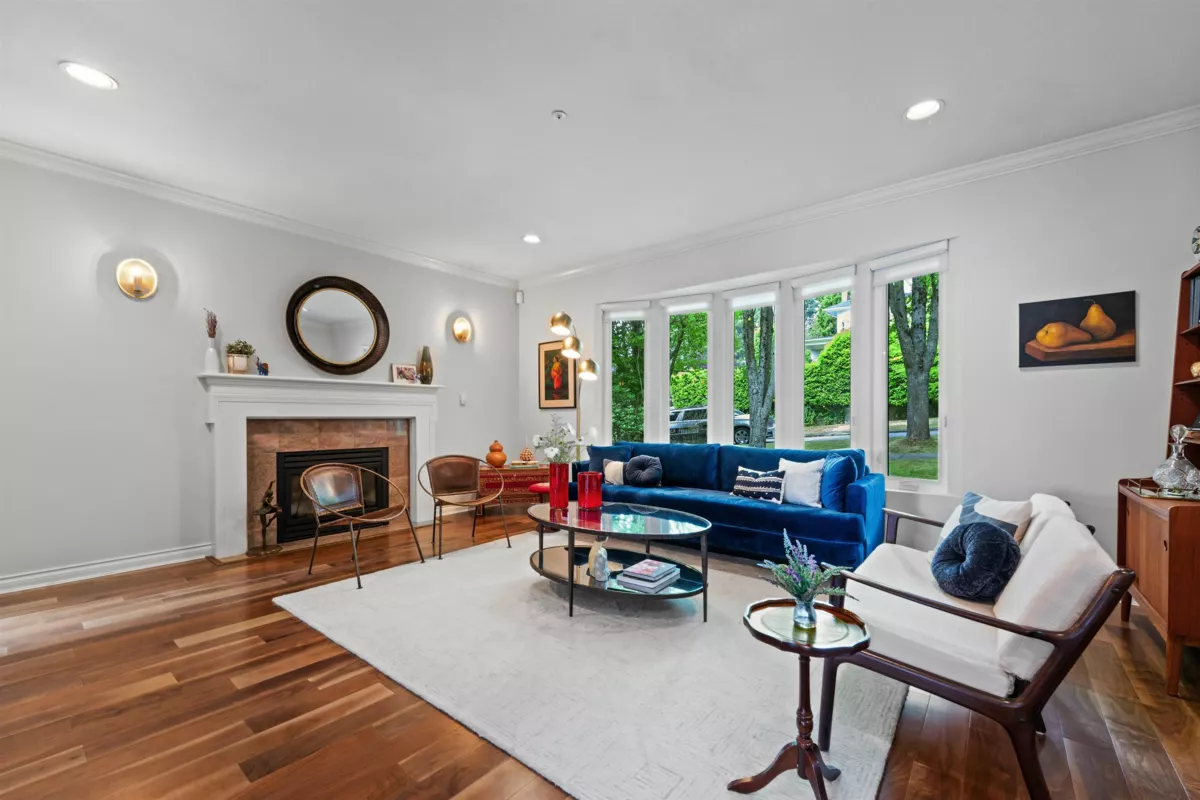 Family Room Photo of 2992 W 42nd Avenue, Vancouver, BC