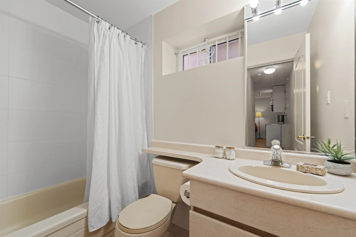 Hot Tub / Spa Photo of 2992 W 42nd Avenue, Vancouver, BC