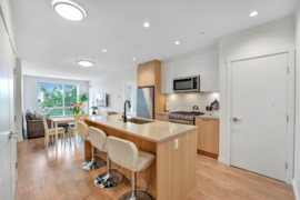 311 707 Como Lake Avenue, Coquitlam, BC