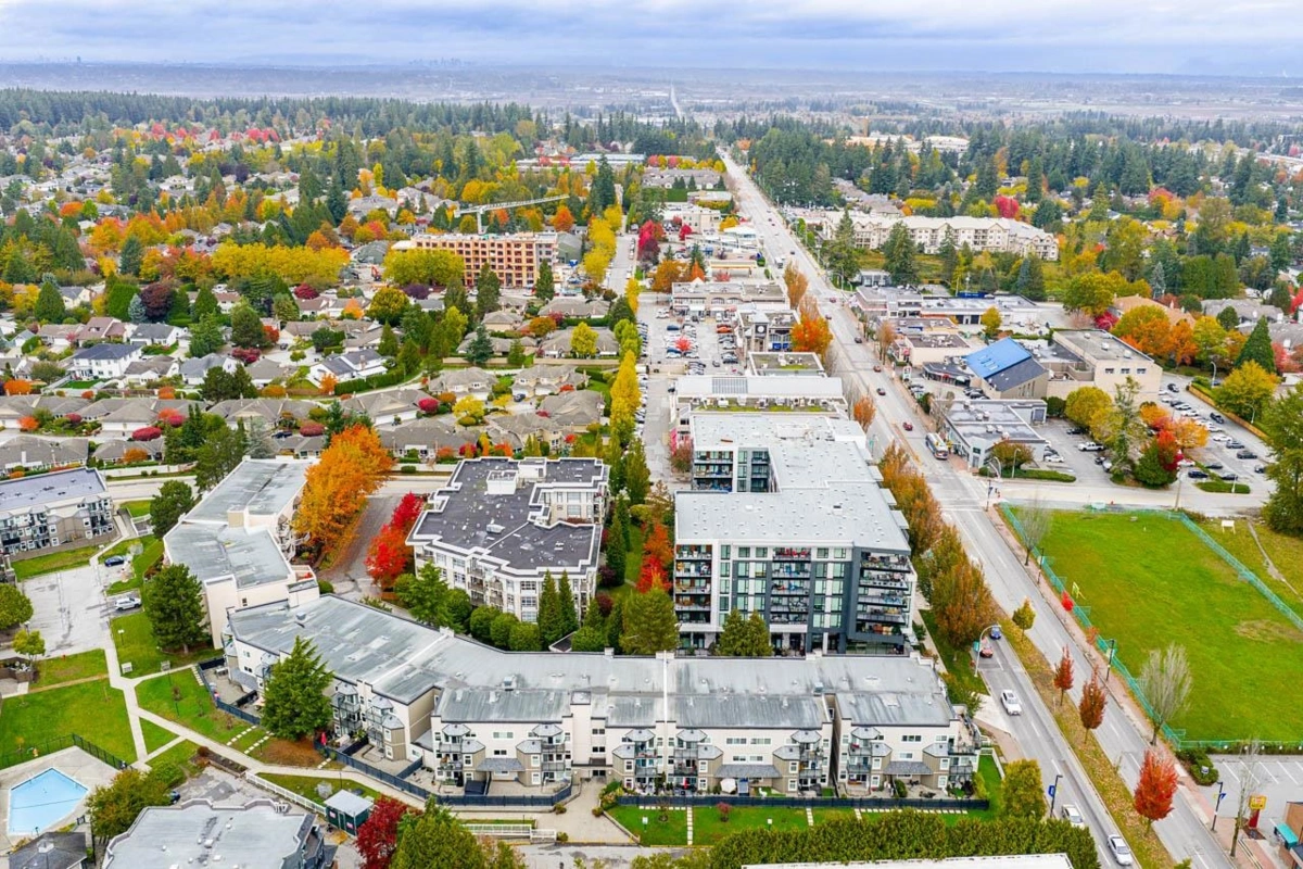 Swimming Pool Photo of 8 1850 E Southmere Crescent, Surrey, BC
