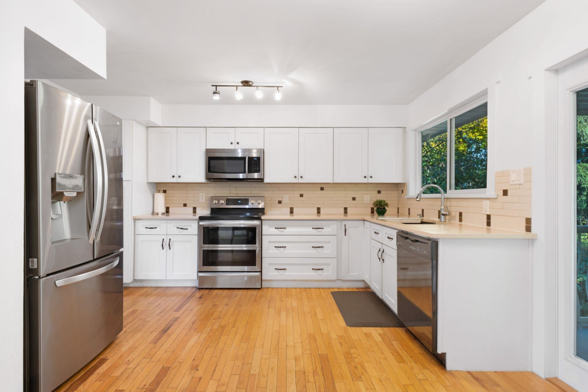 Bedroom 2 Photo of 3870 Richmond Street, Port Coquitlam, BC