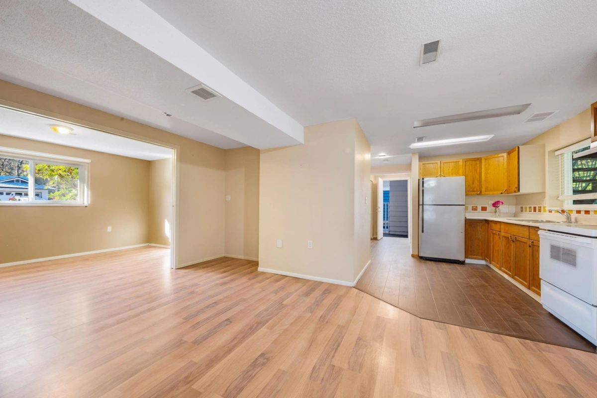 Garden / Landscaping Photo of 3870 Richmond Street, Port Coquitlam, BC