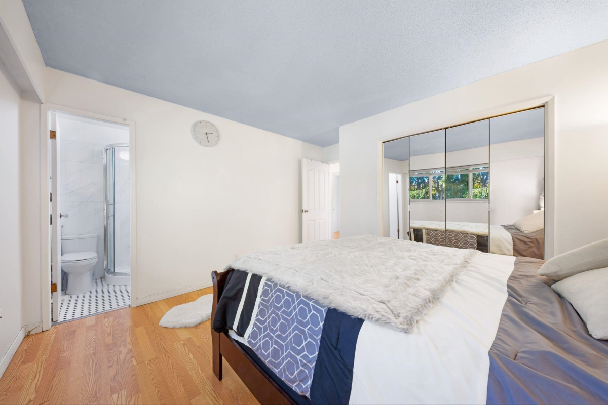 Office / Den Photo of 3870 Richmond Street, Port Coquitlam, BC