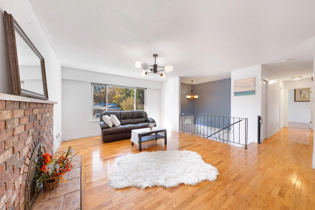 Pantry Photo of 3870 Richmond Street, Port Coquitlam, BC