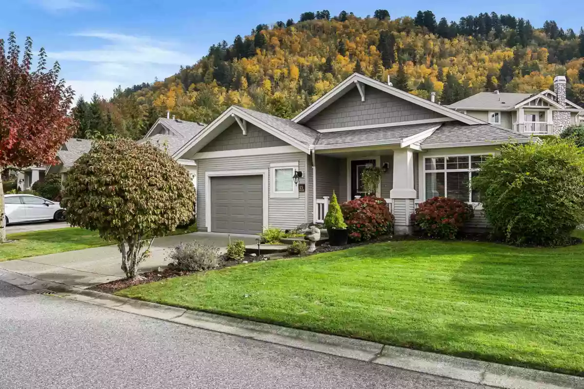 Backyard Photo of 15 5700 Jinkerson Road, Chilliwack, BC