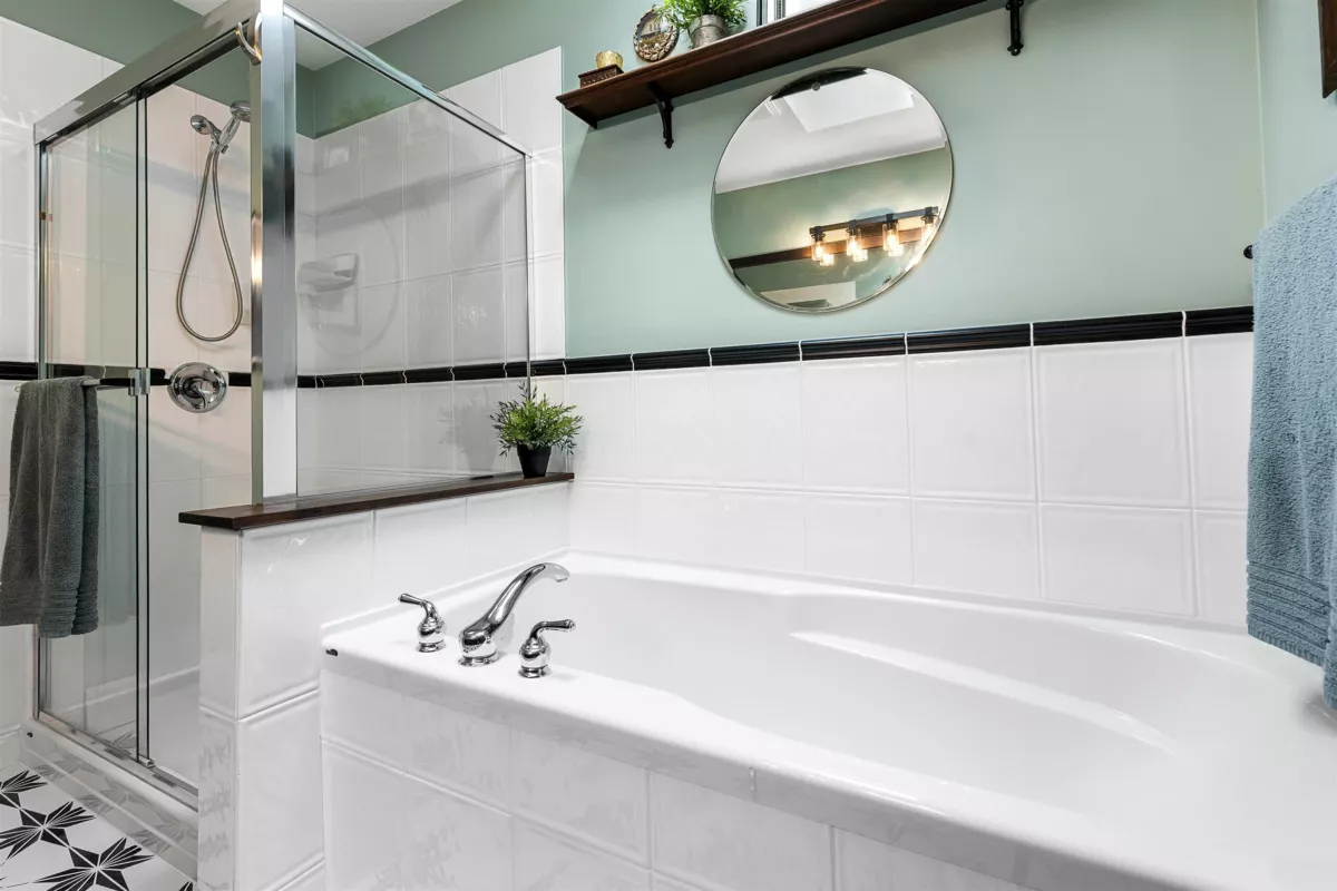 Entry Foyer Photo of 15 5700 Jinkerson Road, Chilliwack, BC