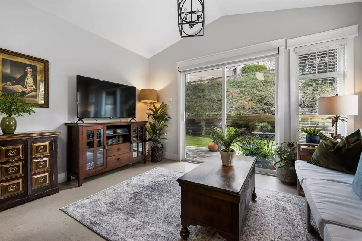Guest Bathroom Photo of 15 5700 Jinkerson Road, Chilliwack, BC