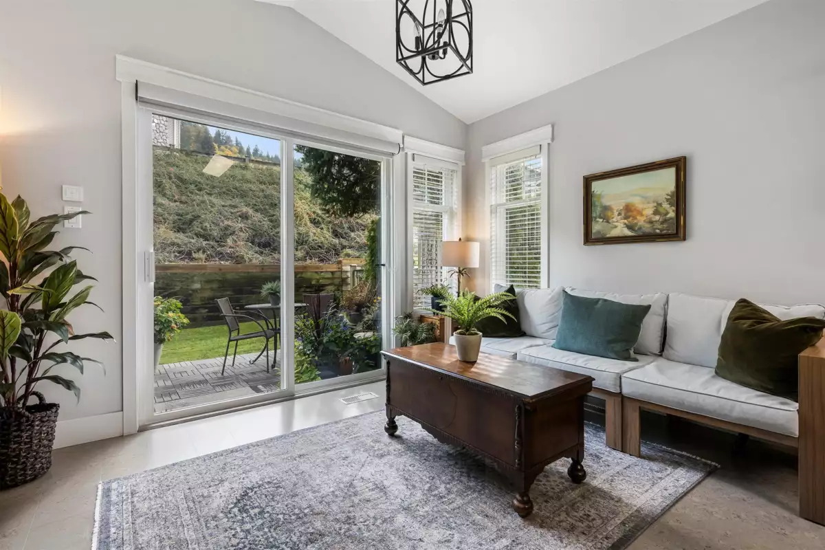 Powder Room Photo of 15 5700 Jinkerson Road, Chilliwack, BC