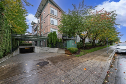 Garden / Landscaping Photo of 313 8183 121a Street, Surrey, BC