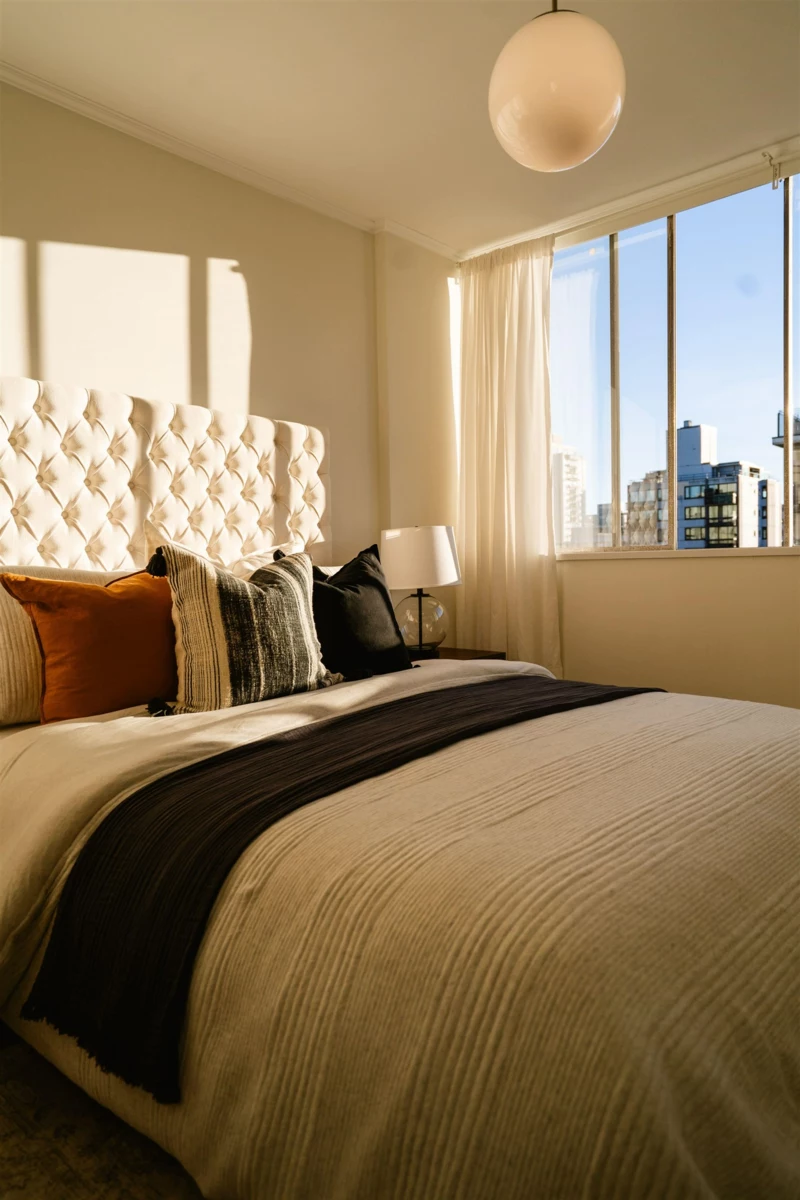 Hallway Photo of 803 1967 Barclay Street, Vancouver, BC