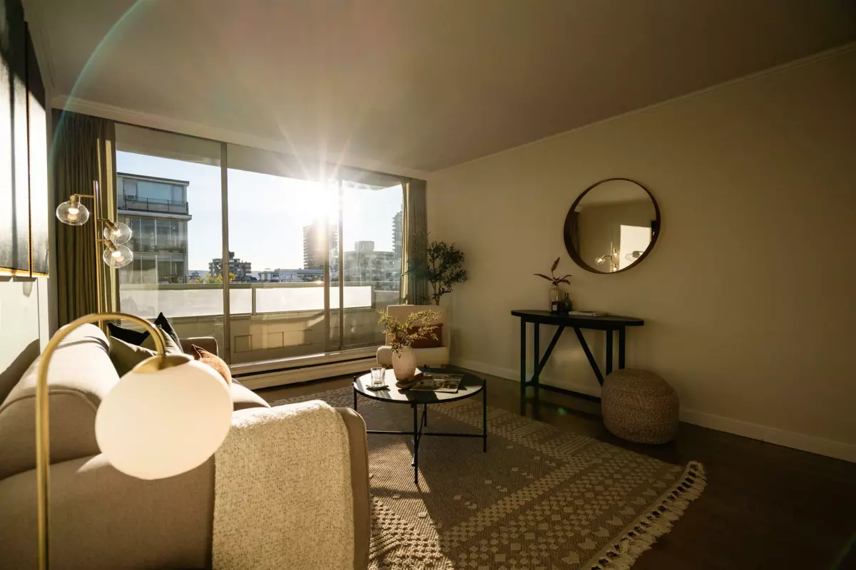 Living Room Photo of 803 1967 Barclay Street, Vancouver, BC