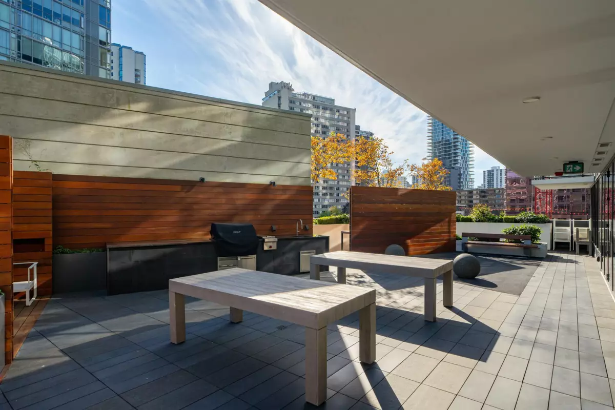 Backyard Photo of 1905 620 Cardero Street, West Vancouver, BC