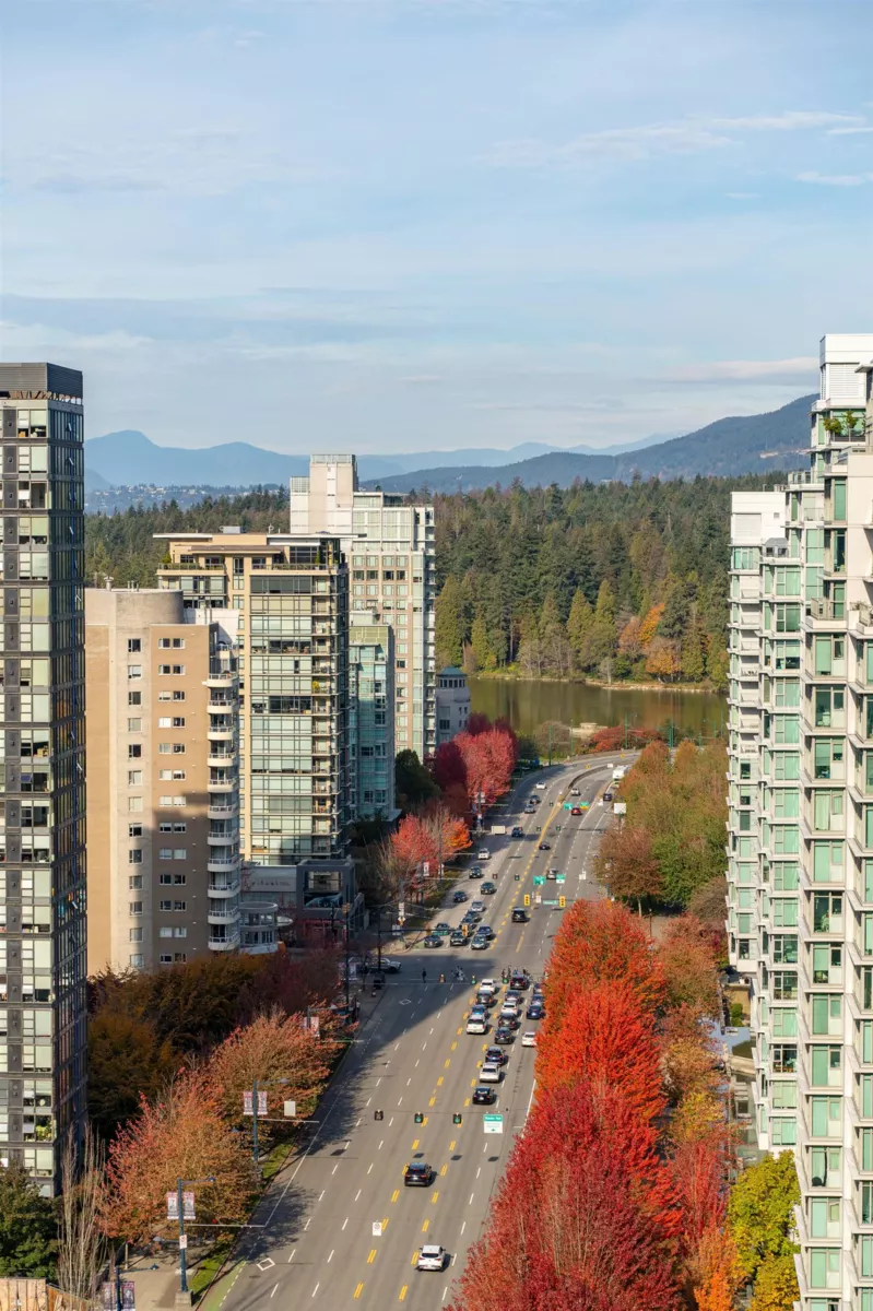 Hallway Photo of 1905 620 Cardero Street, West Vancouver, BC