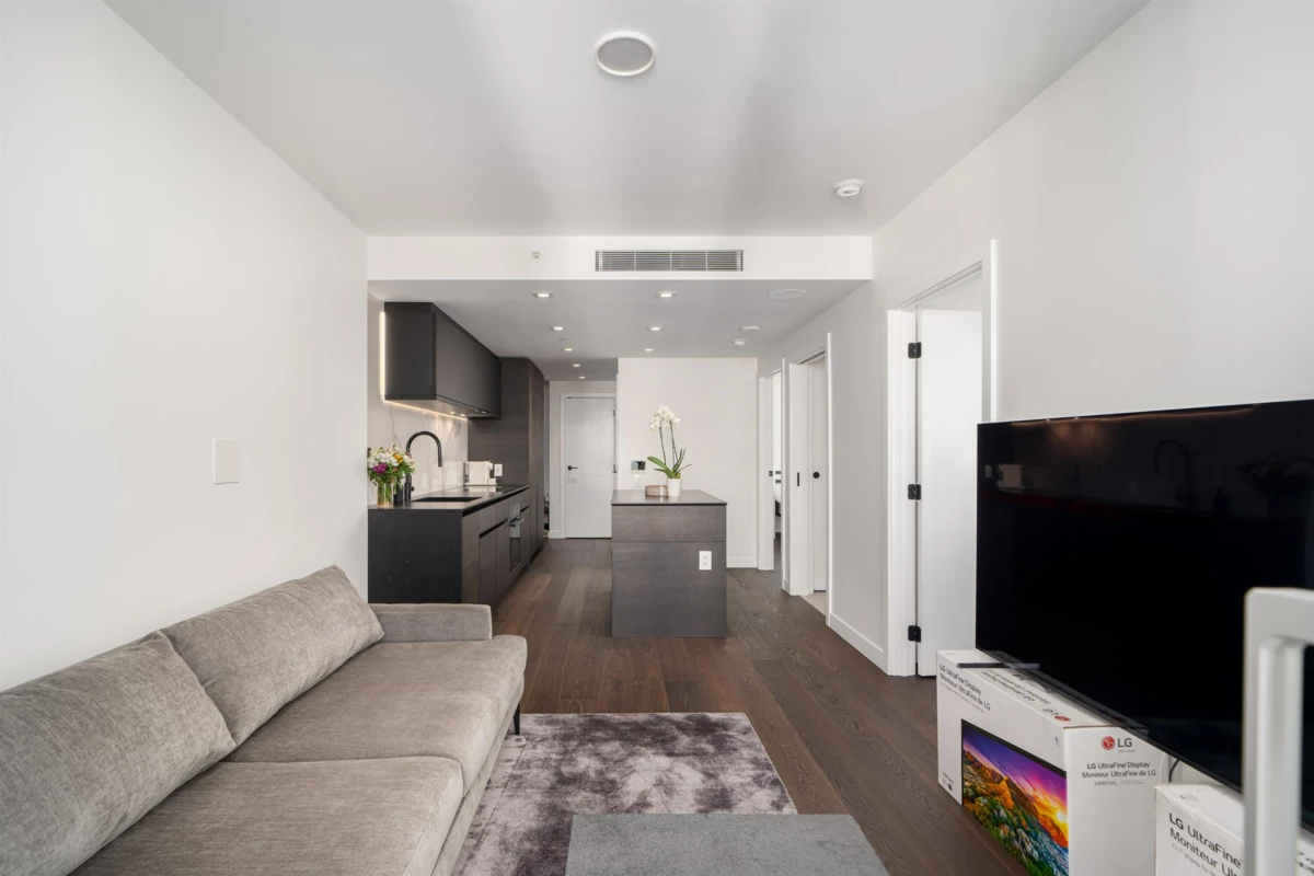 Kitchen Island Photo of 1905 620 Cardero Street, West Vancouver, BC