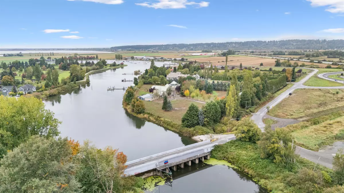 Fitness Center Photo Near 3648 Elgin Road, Surrey, BC