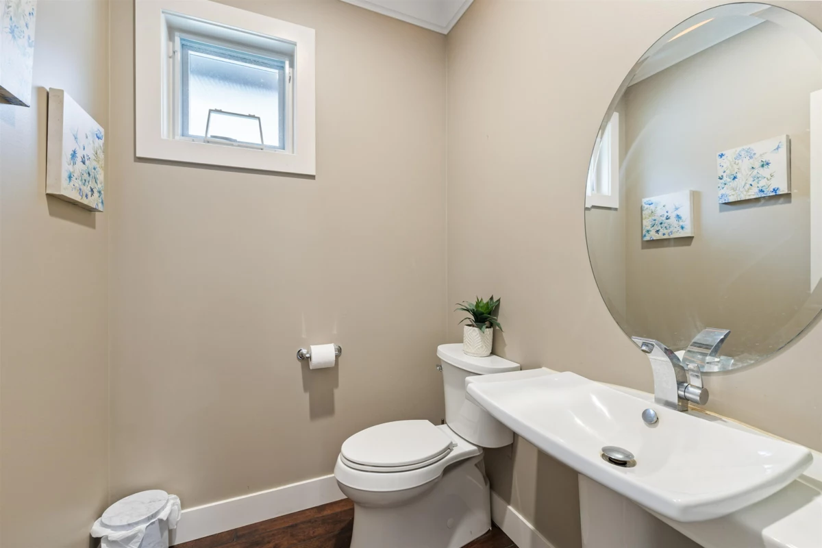 Powder Room Photo of 3648 Elgin Road, Surrey, BC