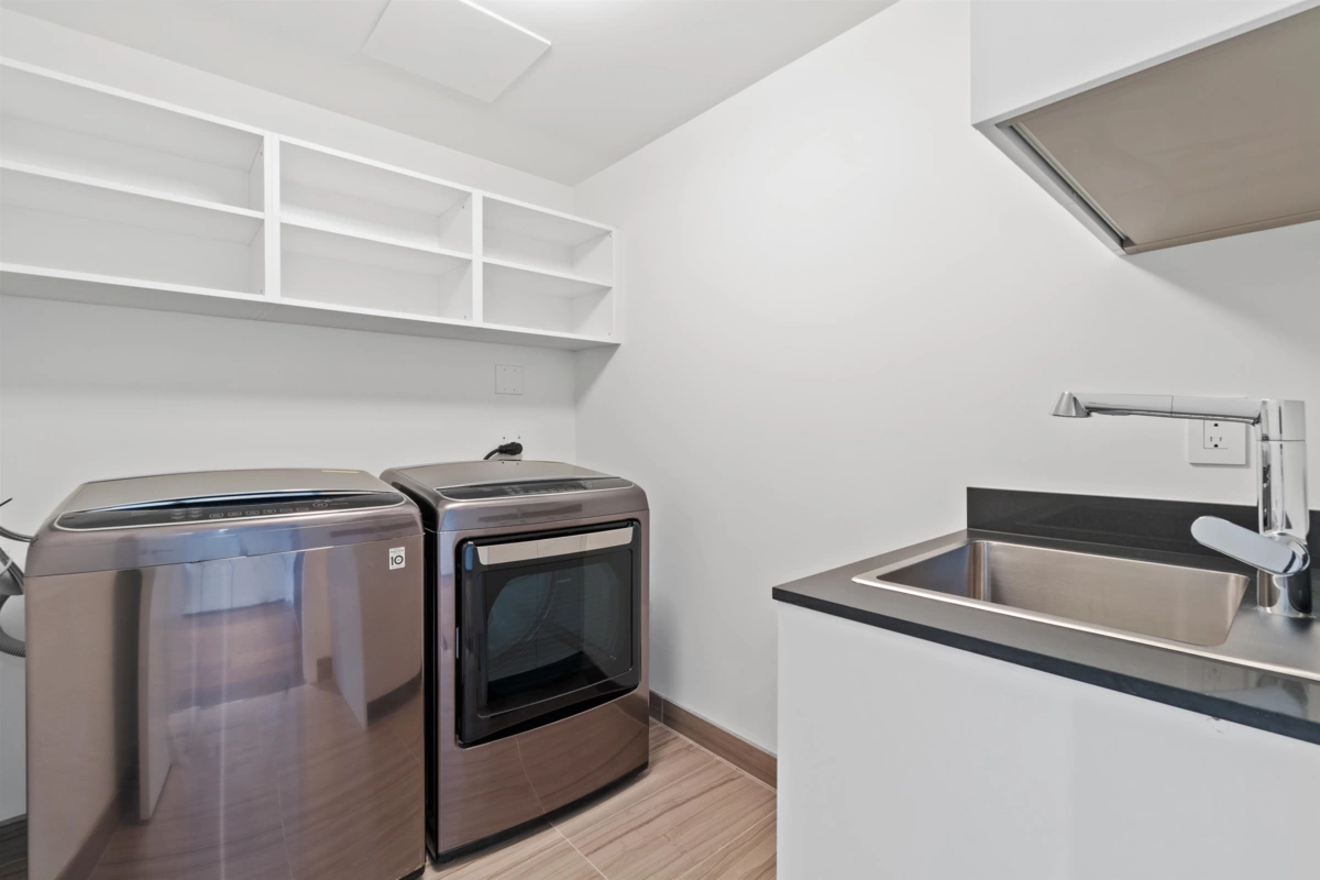 Hallway Photo of 603 1571 W 57th Avenue, Vancouver, BC