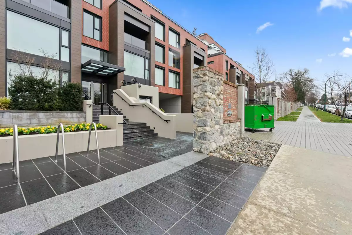 Swimming Pool Photo of 603 1571 W 57th Avenue, Vancouver, BC