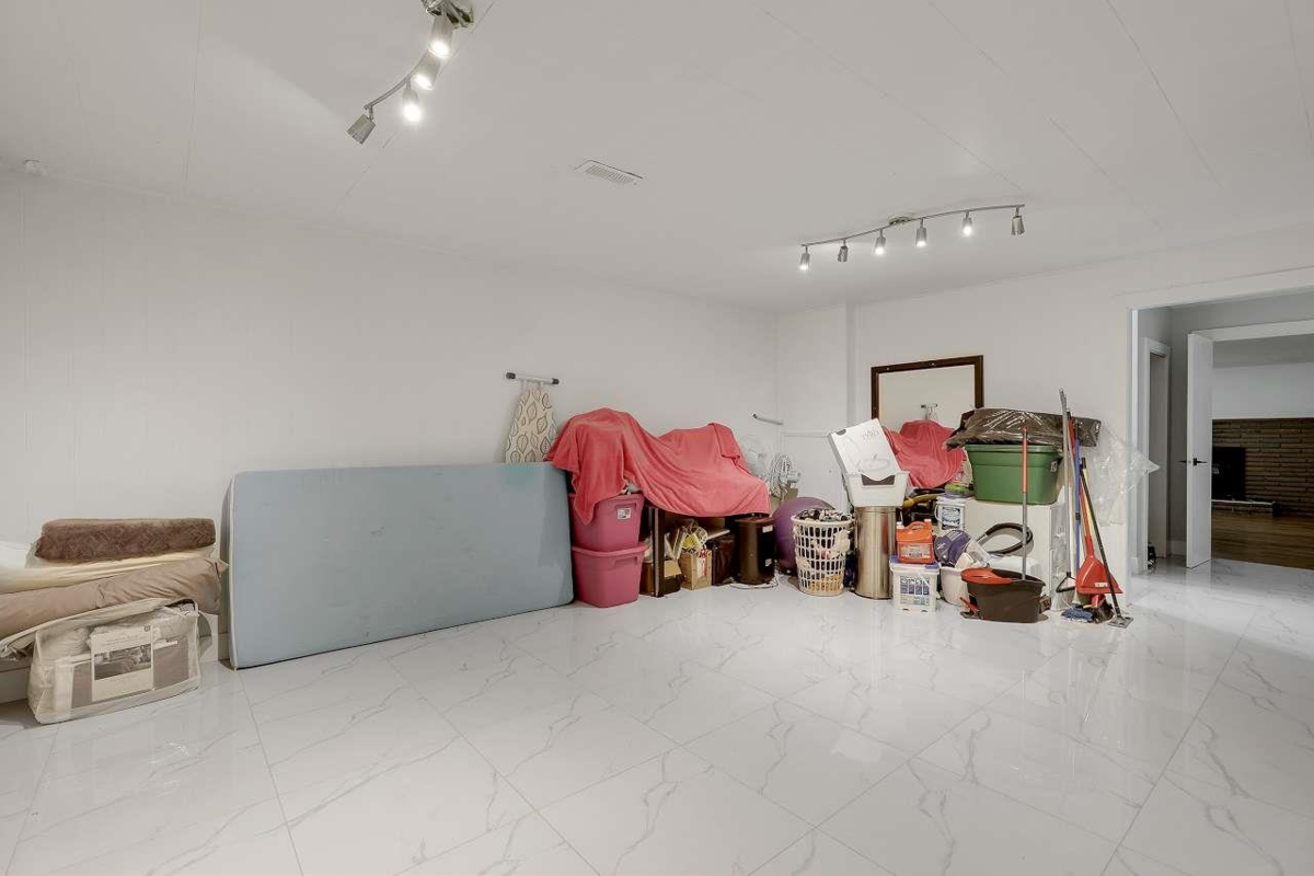 Breakfast Nook Photo of 32373 Grouse Court, Abbotsford, BC