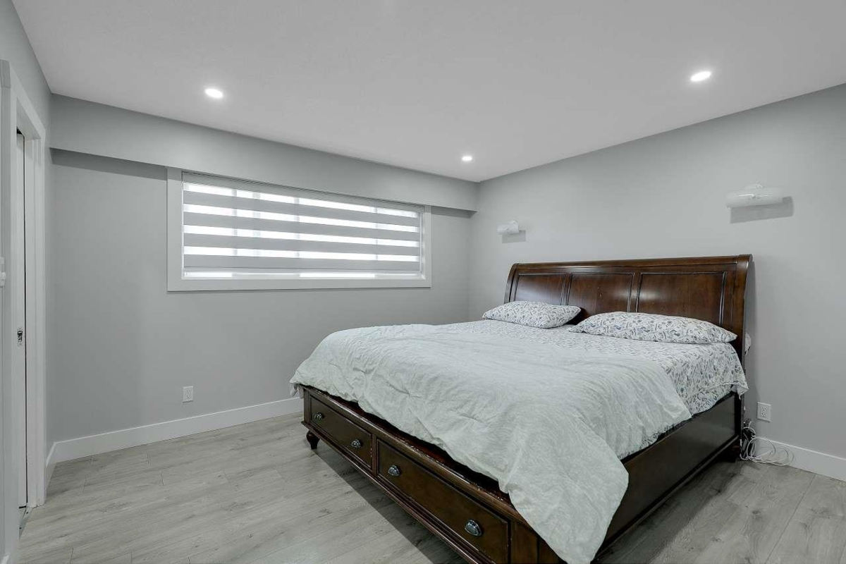 Entry Foyer Photo of 32373 Grouse Court, Abbotsford, BC