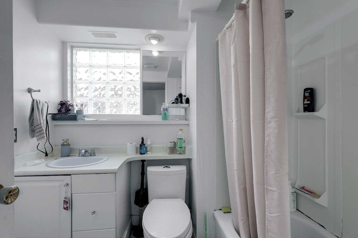 Kitchen Photo of 32373 Grouse Court, Abbotsford, BC