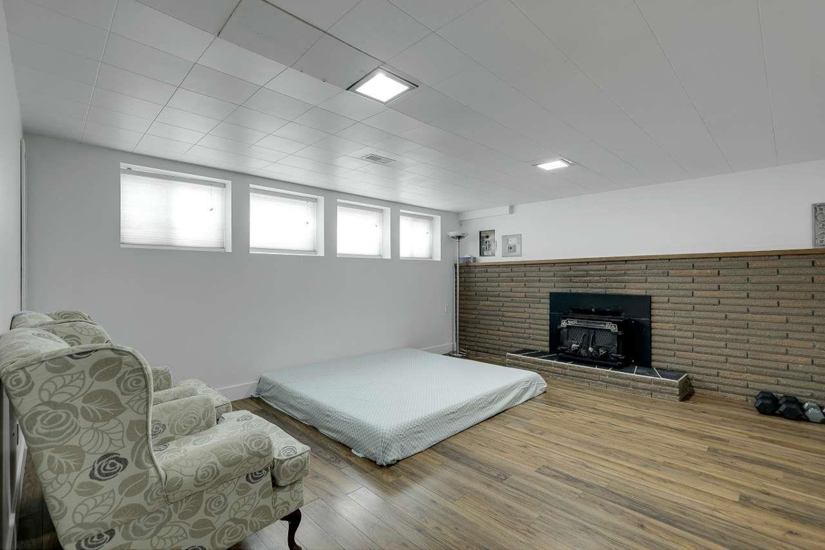 Walk-In Closet Photo of 32373 Grouse Court, Abbotsford, BC