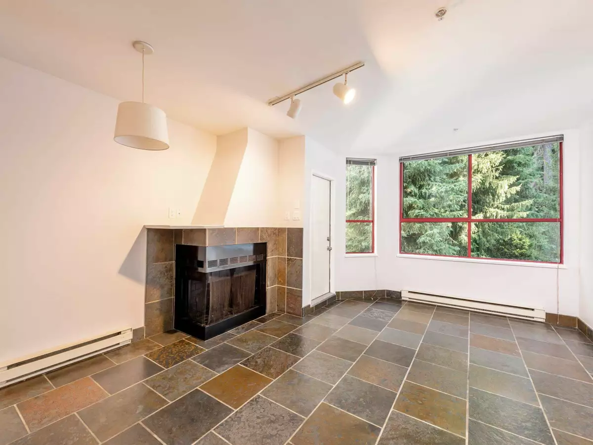 Dining Area Photo of 1 2101 Whistler Road, Whistler, BC