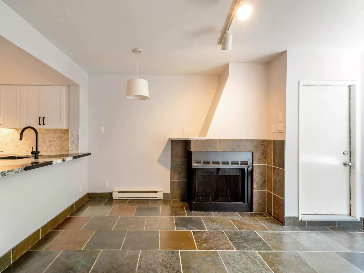 Kitchen Island Photo of 1 2101 Whistler Road, Whistler, BC