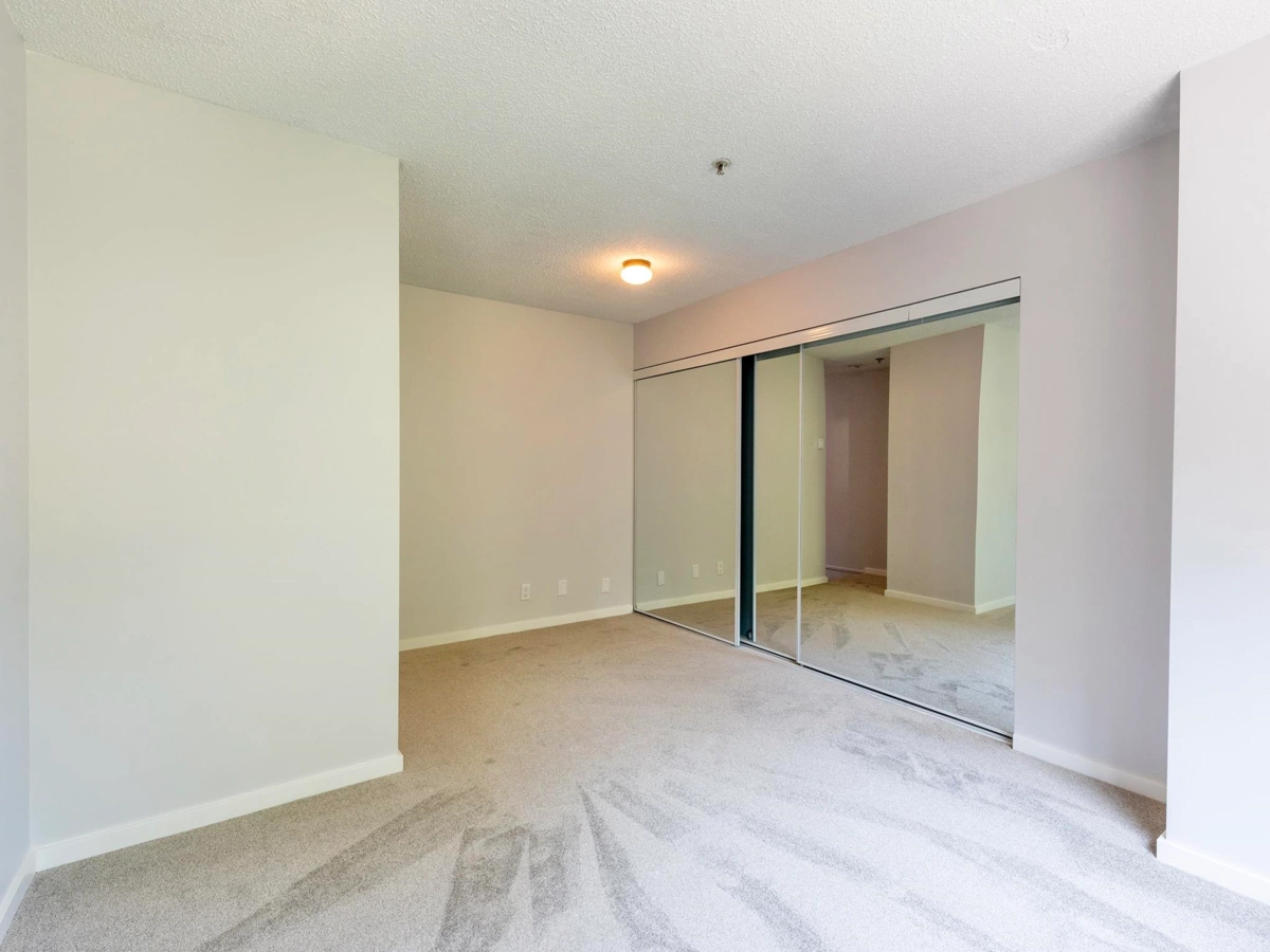 Walk-In Closet Photo of 1 2101 Whistler Road, Whistler, BC