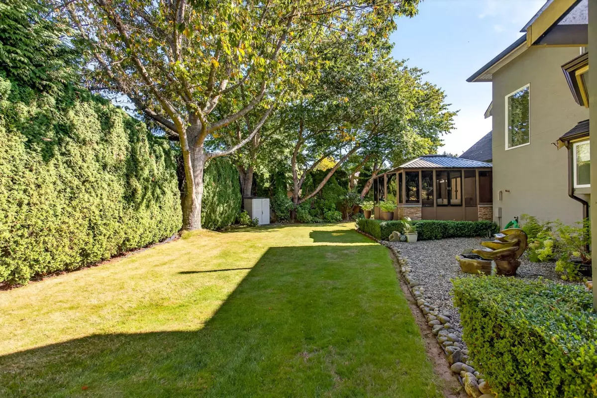 Fitness Center Photo Near 14055 29a Avenue, Surrey, BC