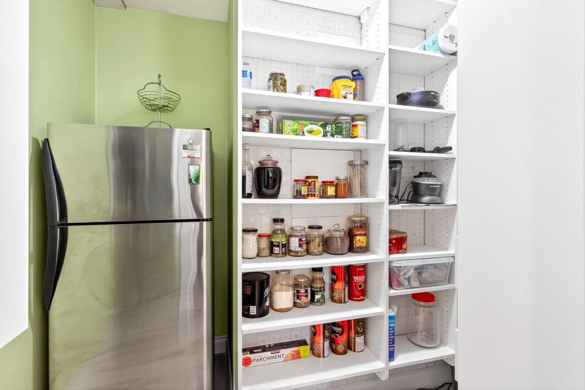 Guest Bathroom Photo of 14055 29a Avenue, Surrey, BC