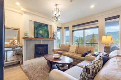 101 5782 Marine Way, Sechelt, BC, Sechelt — Apartment/Condo for sale